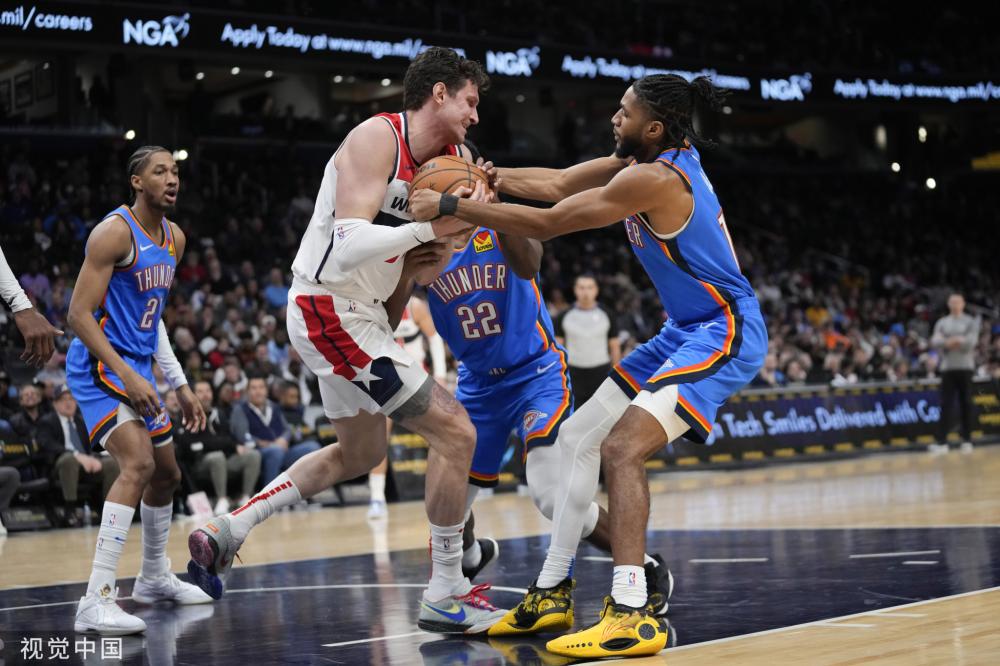 并主动与穆 并主动与穆