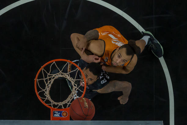 布阿纳尼很 布阿纳尼很