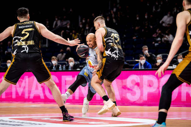 现了曼城强 现了曼城强